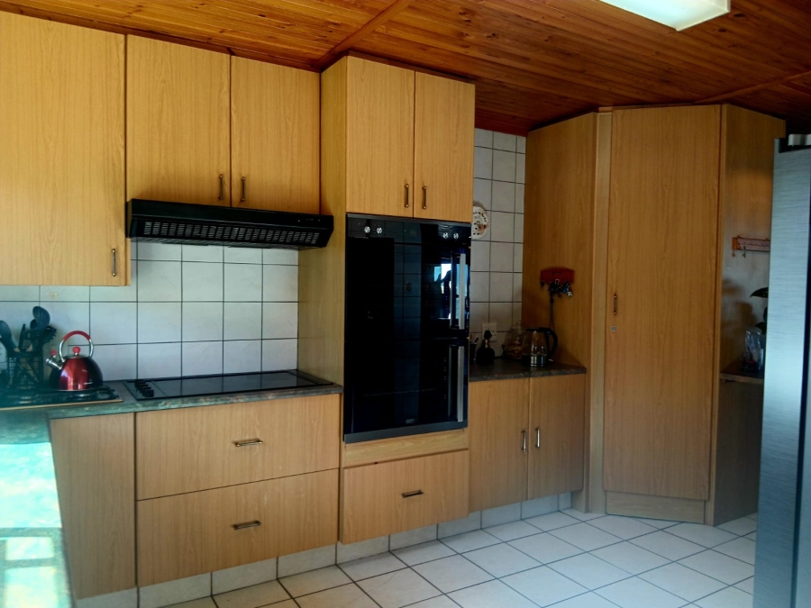 To Let 3 Bedroom Property for Rent in Dana Bay Western Cape
